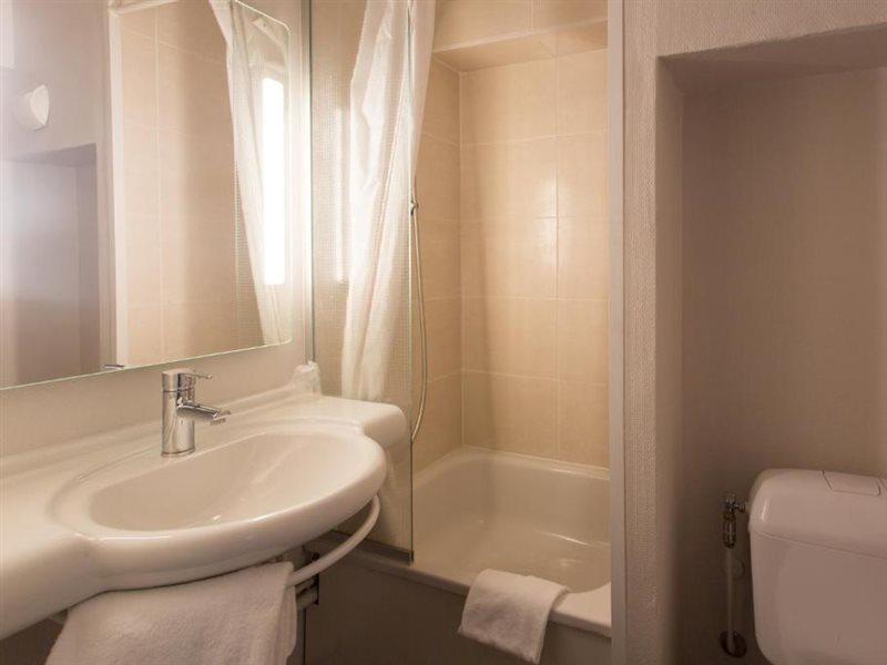 B&B Hotel Douai Parc Des Expos Cuincy Bagian luar foto